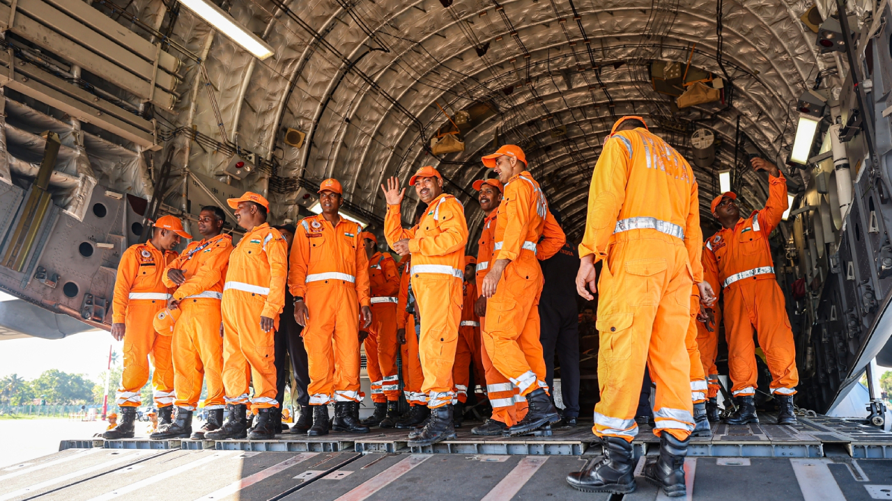 ‘சாகர் பந்து’ நடவடிக்கையின் பின்னர் நாட்டிலிருந்து புறப்பட்ட இந்திய தேசிய பேரிடர் மீட்புப் படையினர்!