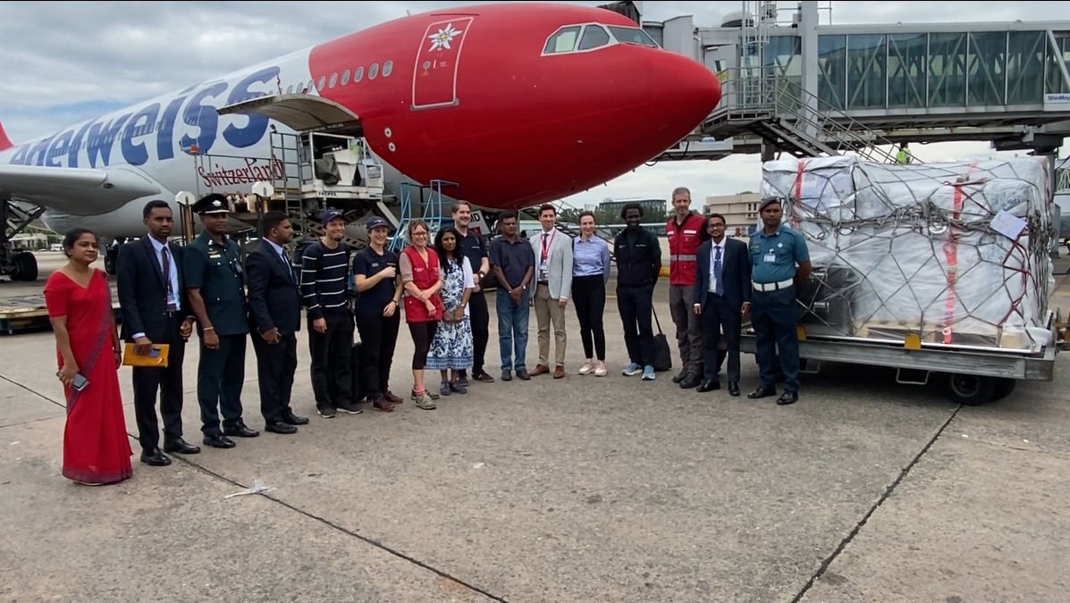 2.9 மெட்ரிக்தொன் நிவாரண பொருட்களுடன் நாட்டை வந்தடைந்த சுவிட்ஸர்லாந்து  விமானம்!