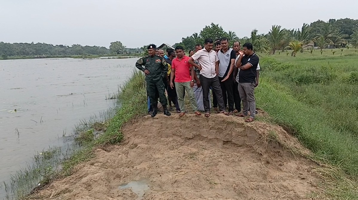 கிளிநொச்சி மயில்வாகனபுரம் கிராம மக்கள் வெள்ள அனர்த்தத்தினால் பாதிப்பு !