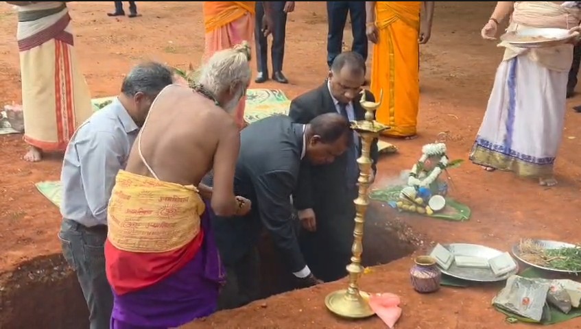 பலாலி விமான நிலையத்திற்கான  புதிய பயணிகள் முனைய கட்டடதட்டிற்கான அடிக்கல் நாட்டும் வைபவம்!