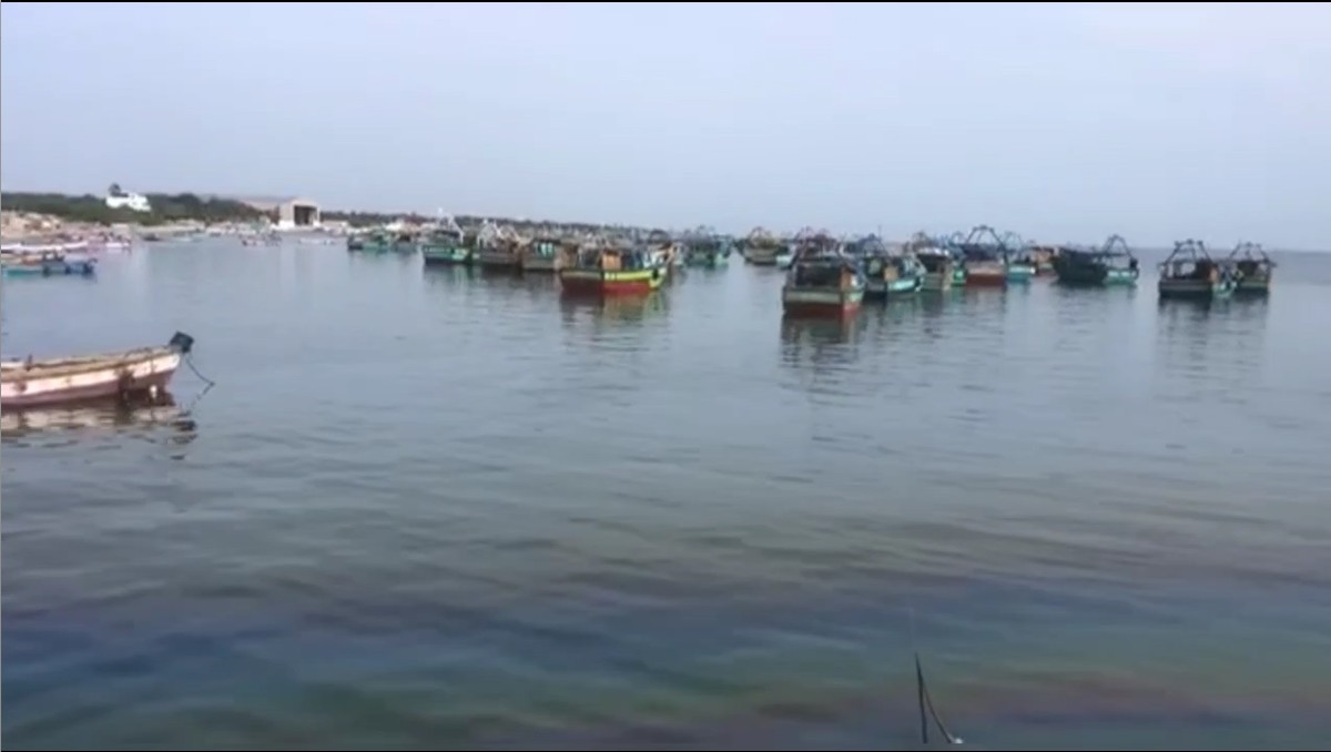 மண்டபம் கோயில்வாடி விசைப்படகு மீனவர்கள் காலவரையற்ற வேலை நிறுத்த போராட்டம்!