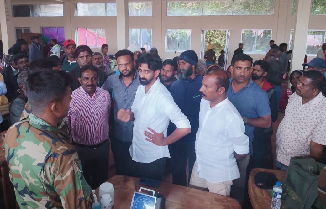 இயற்கை அனர்த்தத்தால் பாதிக்கப்பட்ட மக்களுக்கு நிவாரண உலர் உணவுப் பொருட்கள் வழங்கிய ஜீவன் தொண்டமான்!