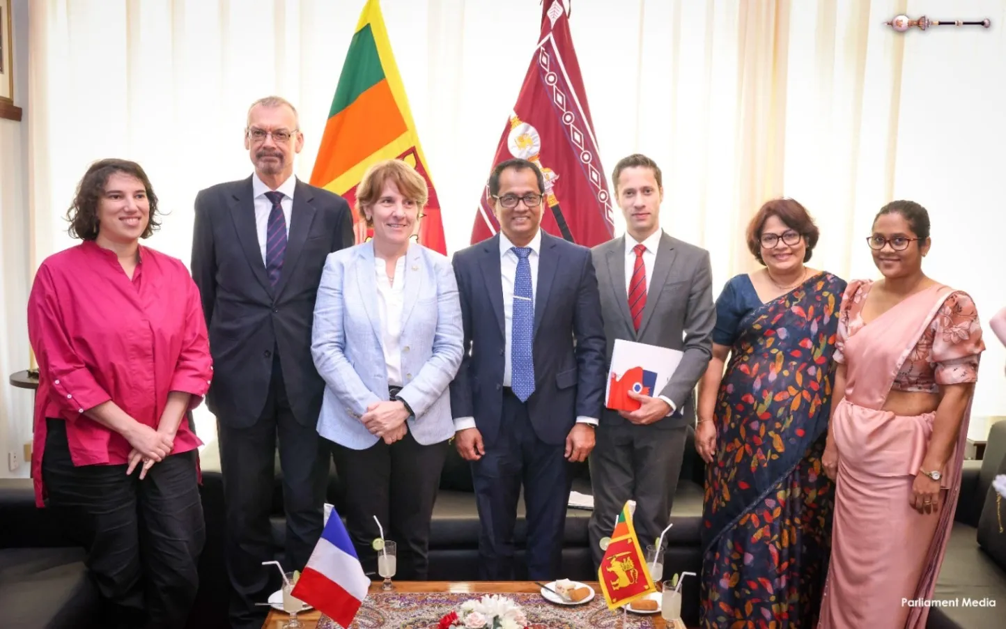 இலங்கை பிரஜைகள் சிறந்த மனிதாபிமானத்தைக் கொண்டவர்கள் – பிரான்ஸ் செனட் சபை உறுப்பினர்