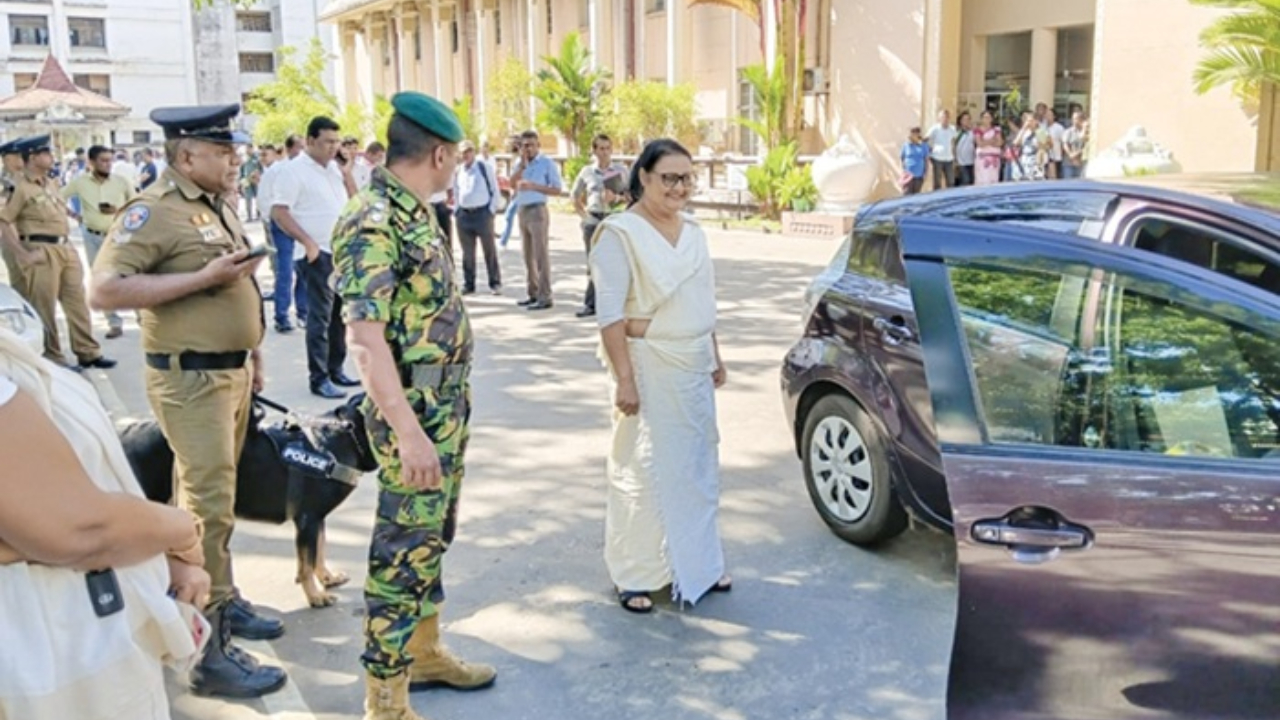 கண்டி மாவட்ட செயலகத்துக்கான வெடிகுண்டு அச்சுறுத்தல் தொடர்பான அப்டேட்!