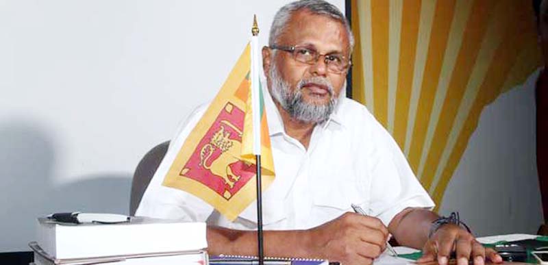 முன்னாள் அமைச்சர் டக்ளஸ் தேவானந்தா கைது