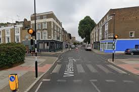 வடக்கு லண்டனில் கத்திக்குத்து தாக்குதல் – 15 வயது சிறுவன் உயிரிழப்பு!