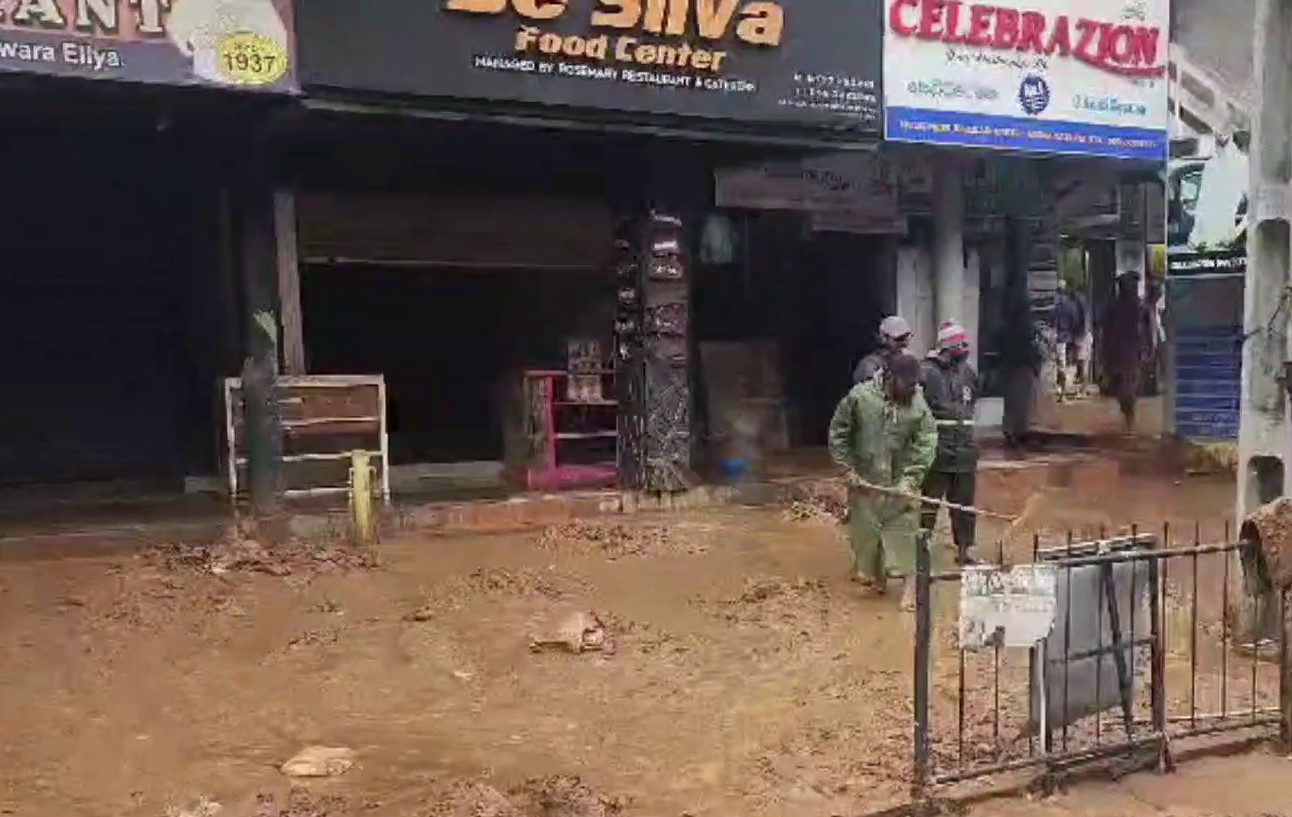 சீரற்ற காலநிலை – நுவரெலியா மாவட்டத்தில் 75 பேர் உயிரிழப்பு!