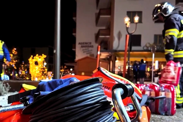 சுவிட்சர்லாந்தின் கேளிக்கை விடுதியில் ஏற்பட்ட பயங்கர தீ விபத்து