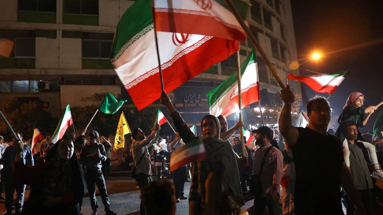 ஈரான் மீது தாக்குதல் நடத்தப்பட்டால் அமெரிக்க தளங்கள் மீது தாக்குதல் நடத்தப்படும் – தெஹ்ரான் எச்சரிக்கை!