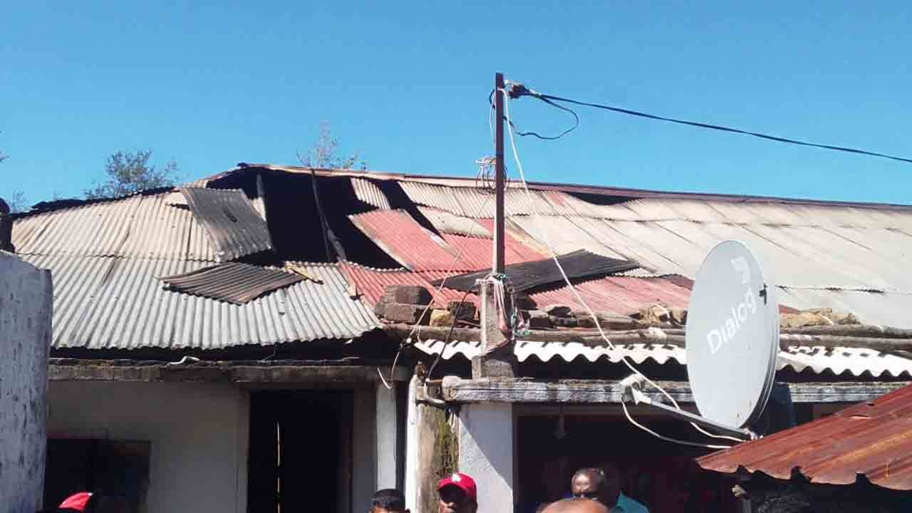 ஹங்குராங்கெத்த பொலிஸ் பிரிவுக்குட்பட்ட ஹேவாஹேட்ட, ரூக்வூட் கொலம்பியா தோட்டத்தில்  தீப்பரவல்