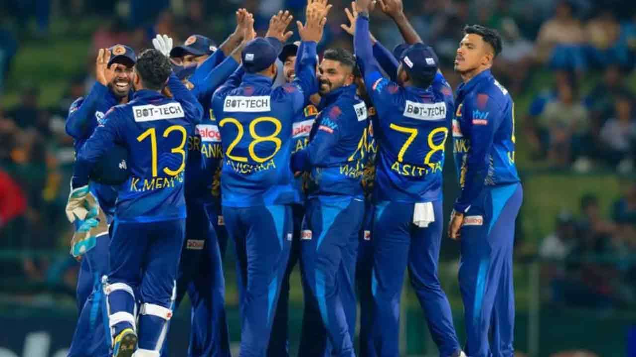 ஒருநாள் சர்வதேச (ODI) போட்டித் தொடருக்கான இலங்கைக் குழாமை இலங்கை கிரிக்கெட் தேர்வுக்குழு அறிவித்துள்ளது.