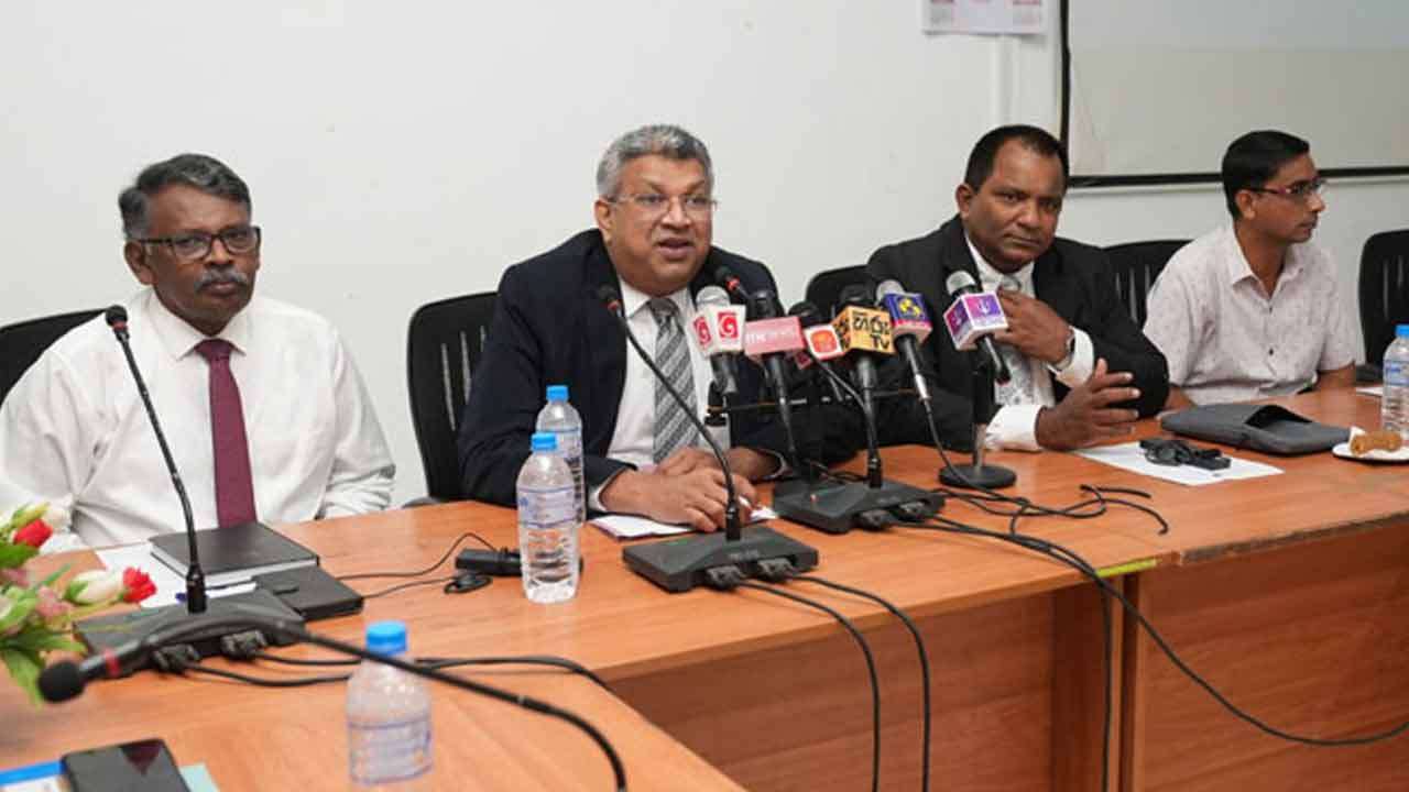 சட்டமா அதிபரை பதவியில் இருந்து நீக்குவது தொடர்பில் கலந்துரையாடல்கள் இடம்பெறவில்லை