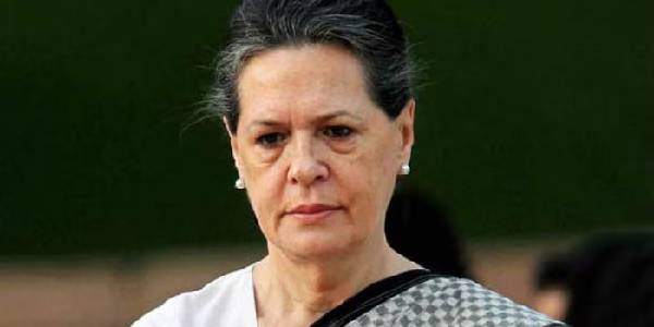 காங்கிரஸ் கட்சியின் மூத்த தலைவர் சோனியா காந்தி வைத்தியசாலையில் அனுமதி!
