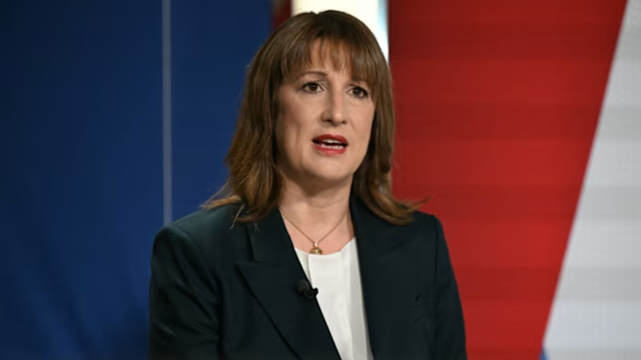 சிறந்த தொழில்நுட்ப திறமையாளர்களை ஈர்க்க விசா கட்டணங்களை திருப்பி செலுத்தவுள்ள இங்கிலாந்து!