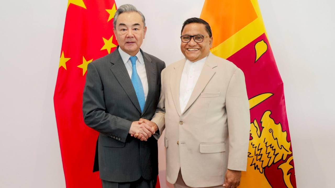 சீன வெளிவிவகார அமைச்சருடன் விஜித ஹேரத் சந்திப்பு!