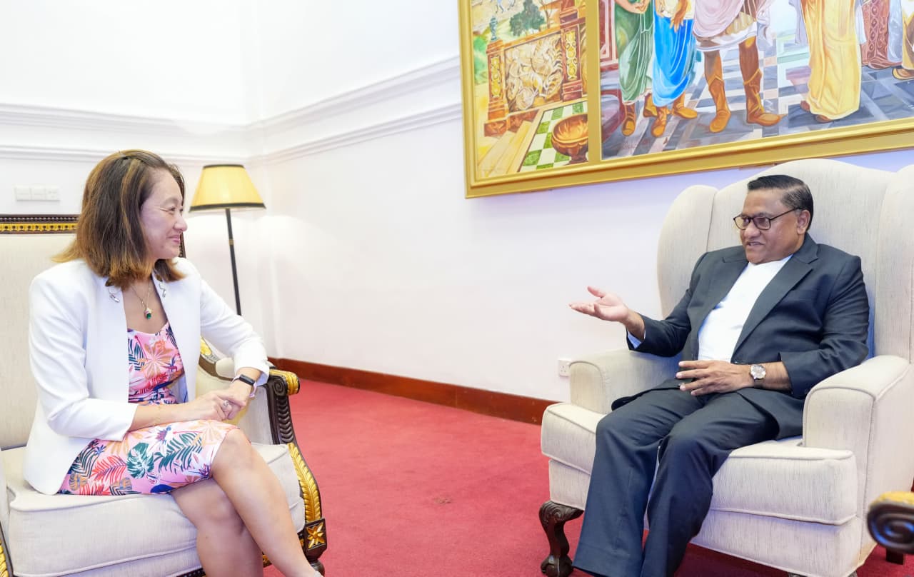 பதவிக்காலத்தை நிறைவு செய்யும் அமெரிக்கத் தூதுவர் ஜூலி சங் வெளிநாட்டு அமைச்சரைச் சந்தித்து விடைபெற்றார்!