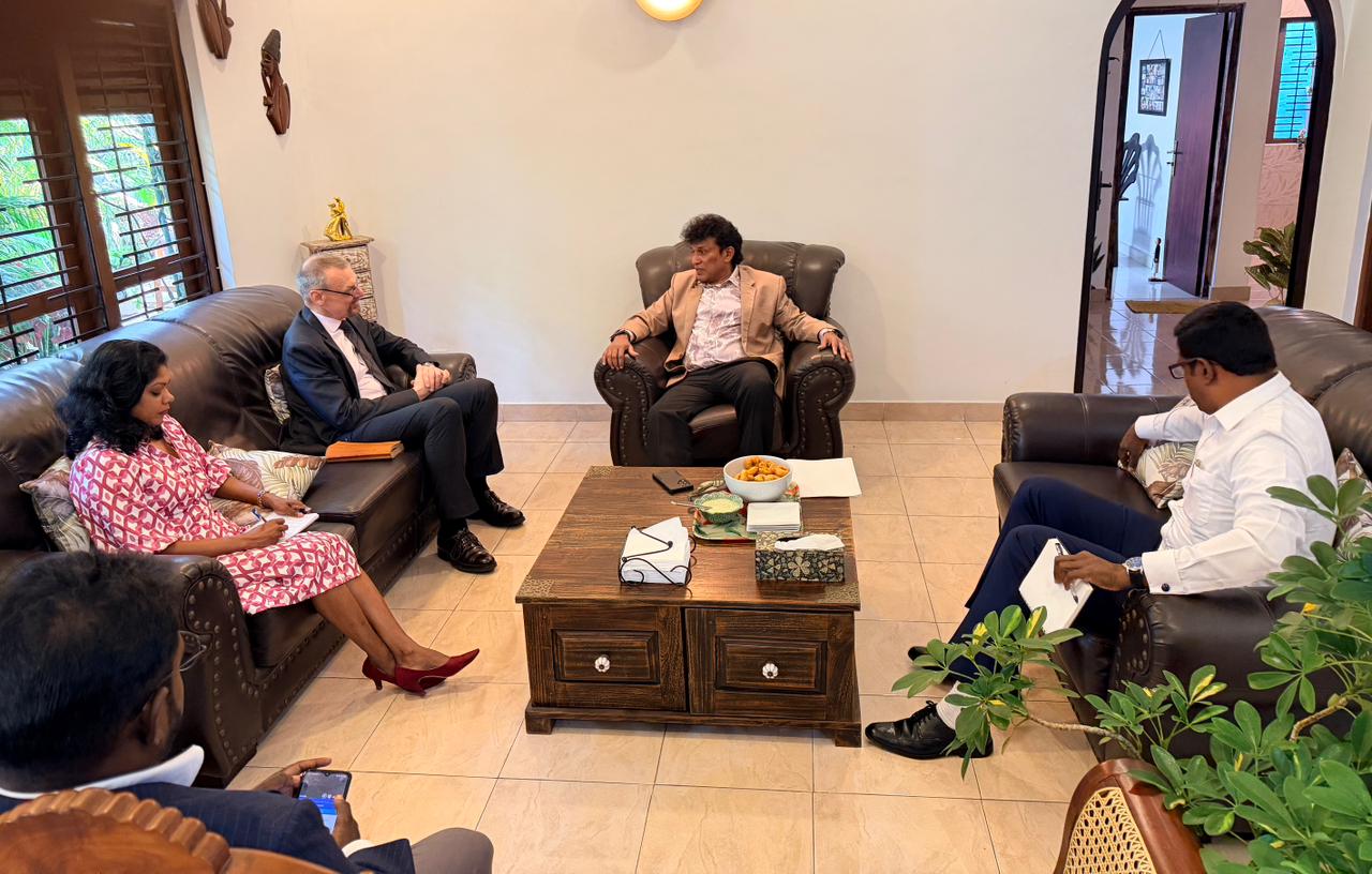 மலையக பெருந்தோட்ட மக்களுக்கு அரசின் மீள்-கட்டெழுப்பல் திட்டங்களில் பாரபட்சம் – மனோ கணேசன் குற்றச்சாட்டு