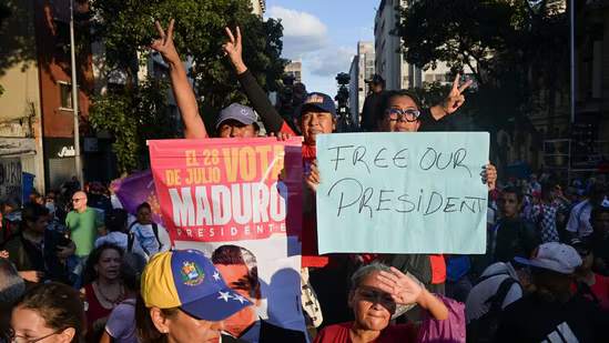 வெனிசுவேலா ஜனாதிபதியை விடுதலை செய்யுமாறு ஆதரவாளர்கள் போராட்டம்!