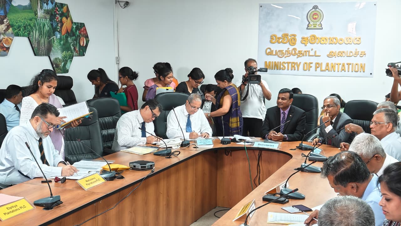 பெருந்தோட்டத் தொழிலாளர்களின் வேதனம் ரூ. 1,750 ஆக உயர்வு