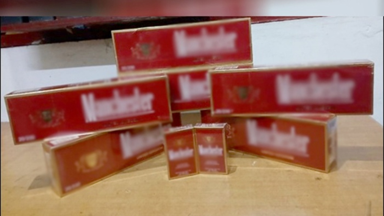 1,560 வெளிநாட்டு சிகரெட்டுகளுடன் இருவர் கைது!