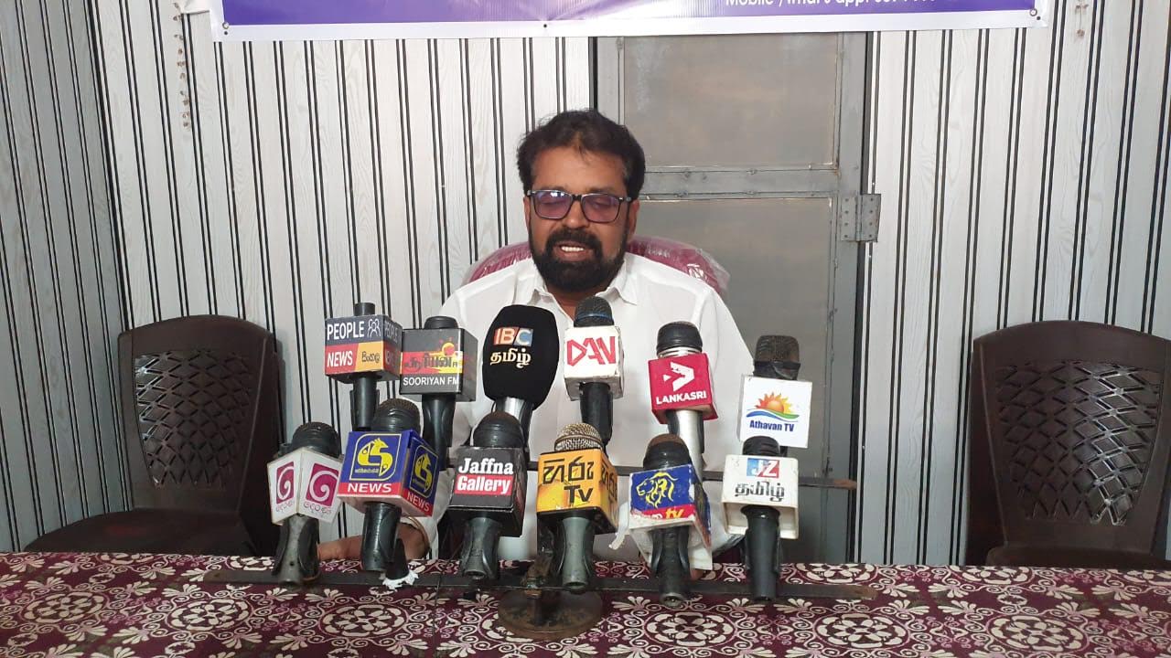 மக்களின் காணிகளை மக்களிடம் வழங்குங்கள் – அருள் ஜெயந்திரன் வலியுறுத்து!