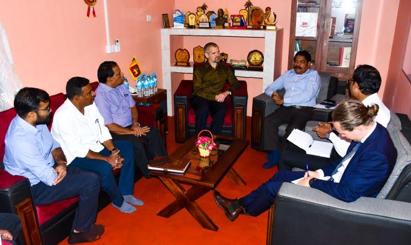 இலங்கைக்கான அவுஸ்திரேலிய தூதுவர் யாழ்ப்பாணத்தில் அமைந்துள்ள தேசிய மக்கள் சக்தி அலுவலகத்துக்கு விஜயம்