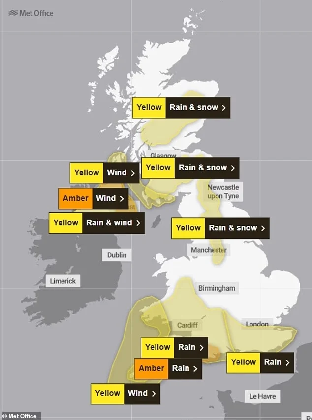 பிரித்தானியாவை தாக்கவுள்ள ‘சந்திரா’ புயல்!