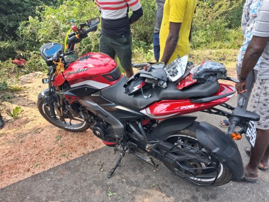 யாழில் மோட்டார் சைக்கிள் விபத்தில் ஒருவர் உயிரிழப்பு – ஒருவர் படுகாயம்!