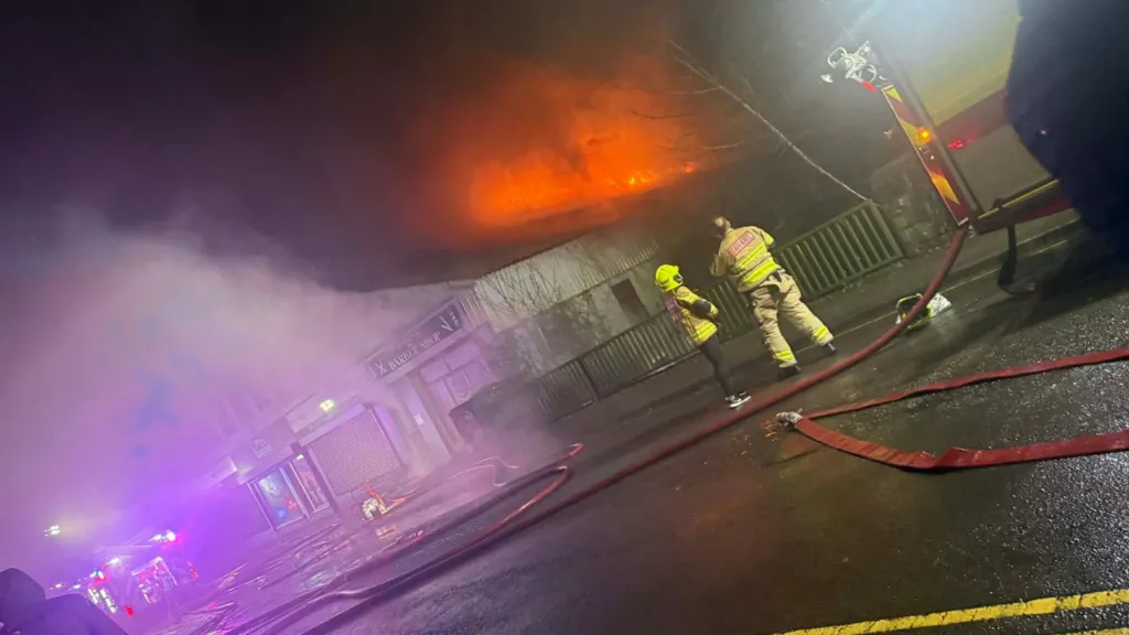 தொழிற்பேட்டையில் பயங்கரத் தீ: பாரிய சிரமக்களுக்கு மத்தியில் தீ கட்டுப்பாட்டுக்குள்!