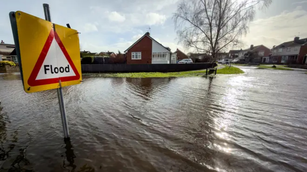 அடுத்த சில நாட்களுக்கு ஐக்கிய இராஜ்ஜியத்தின் பல பகுதிகளுக்கு வானிலை எச்சரிக்கை! 