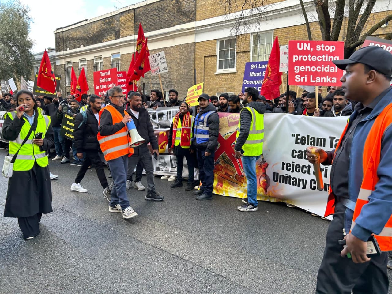 லண்டனில் முன்னெடுக்கப்பட்ட கறுப்பு தின போராட்டம்!