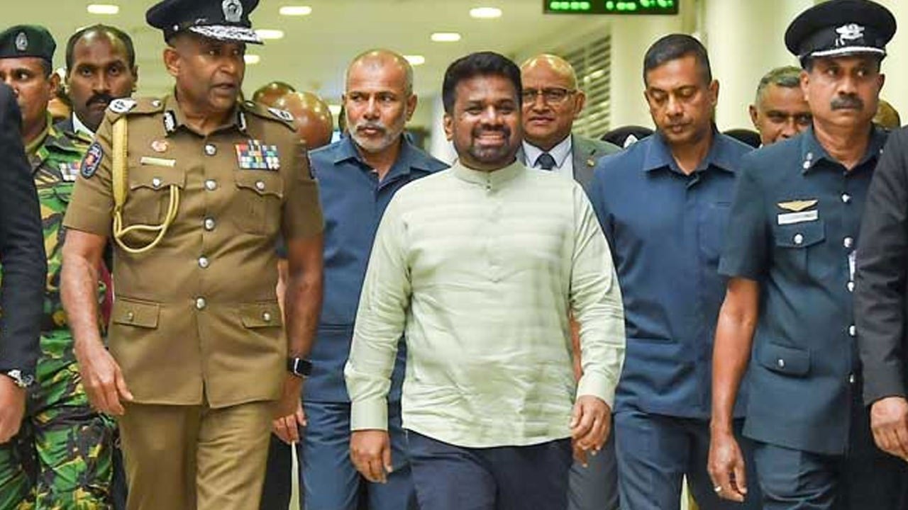 நாடு திரும்பினார் ஜனாதிபதி!