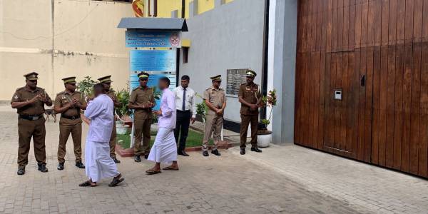 யாழ்ப்பாணம் சிறைச்சாலையில் இருந்து இரண்டு கைதிகள் விடுவிப்பு!