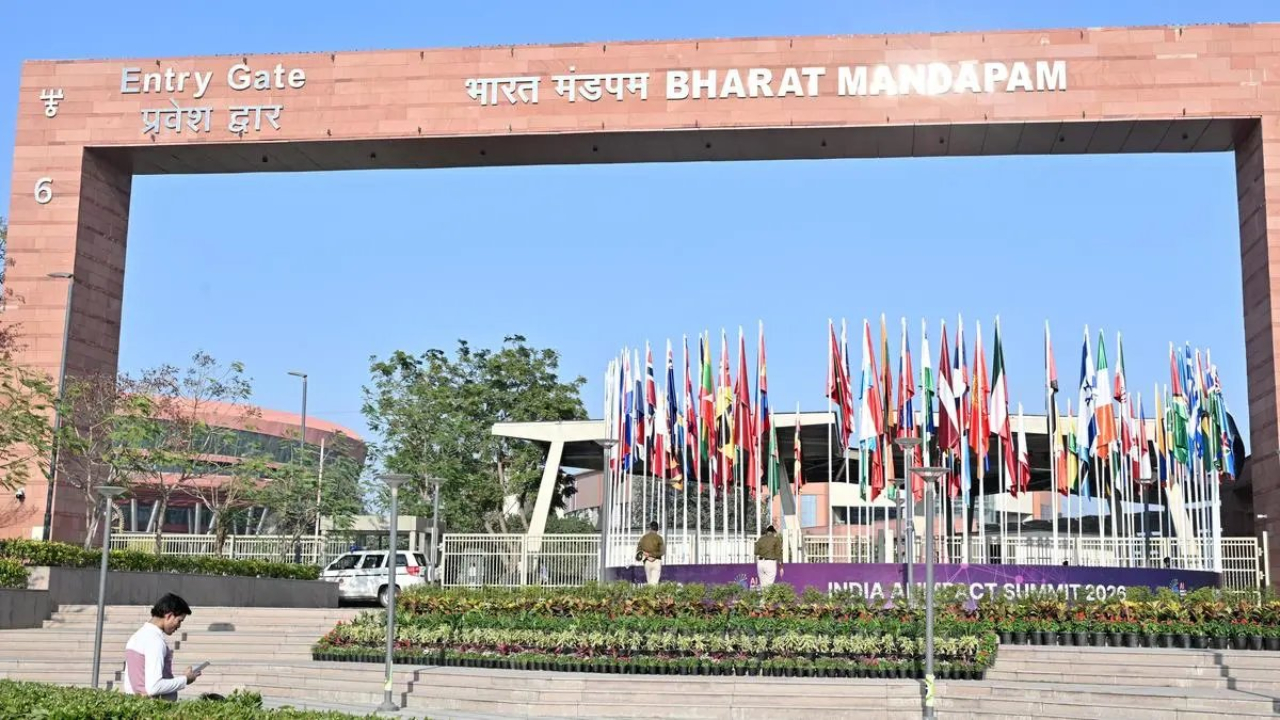 2026 AI தாக்க உச்சி மாநாடு இன்று டெல்லியில் ஆரம்பம்! 