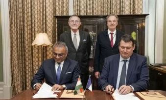 அதானி போர்ட்ஸ் – பிரான்ஸ் மார்சே துறைமுகம் இடையே ஒப்பந்தம்