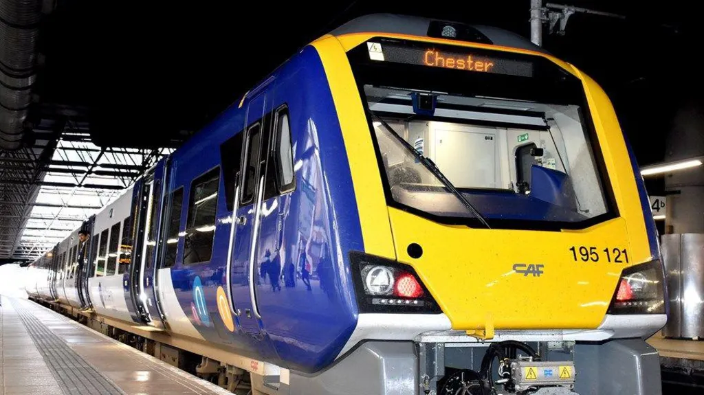 பொது இடத்தில் அநாகரிகமாக நடந்துகொண்ட மருத்துவமனை கதிரியக்க நிபுணர் பதவி இடைநீக்கம்!