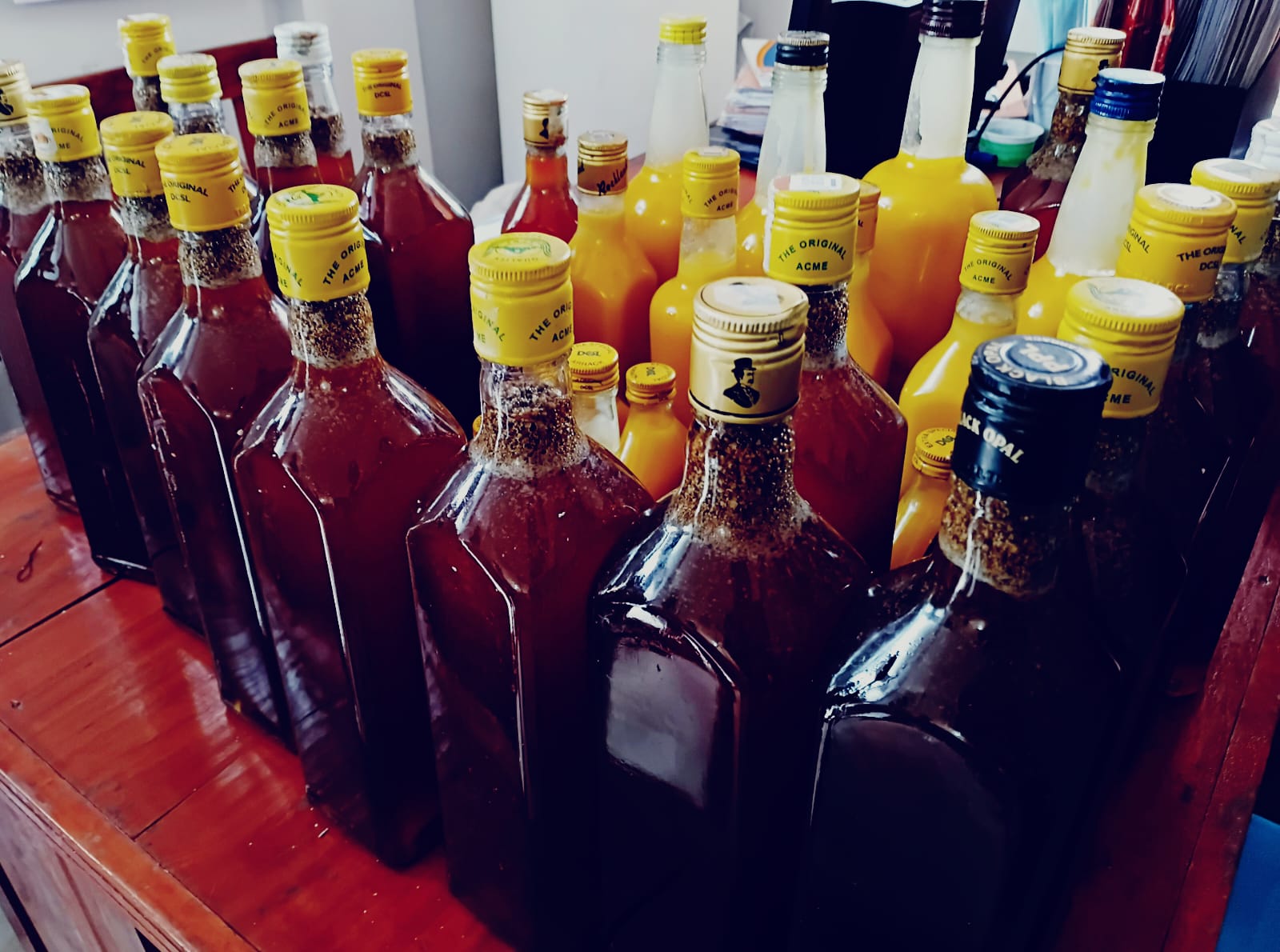 யாழில் கலப்பட நெய் , சீனி பாணி கரைசல் விற்றவர் கைது!