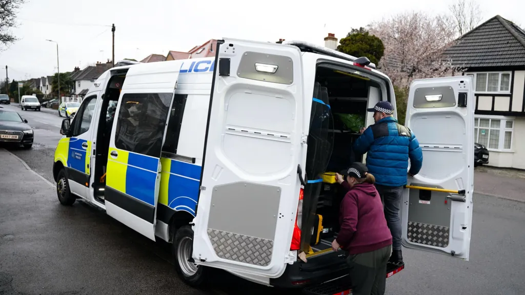 லண்டன் யூத சமூகத்தை உளவு பார்த்த விவகாரம்: இரண்டு ஈரானியர்கள் மீது குற்றச்சாட்டு!