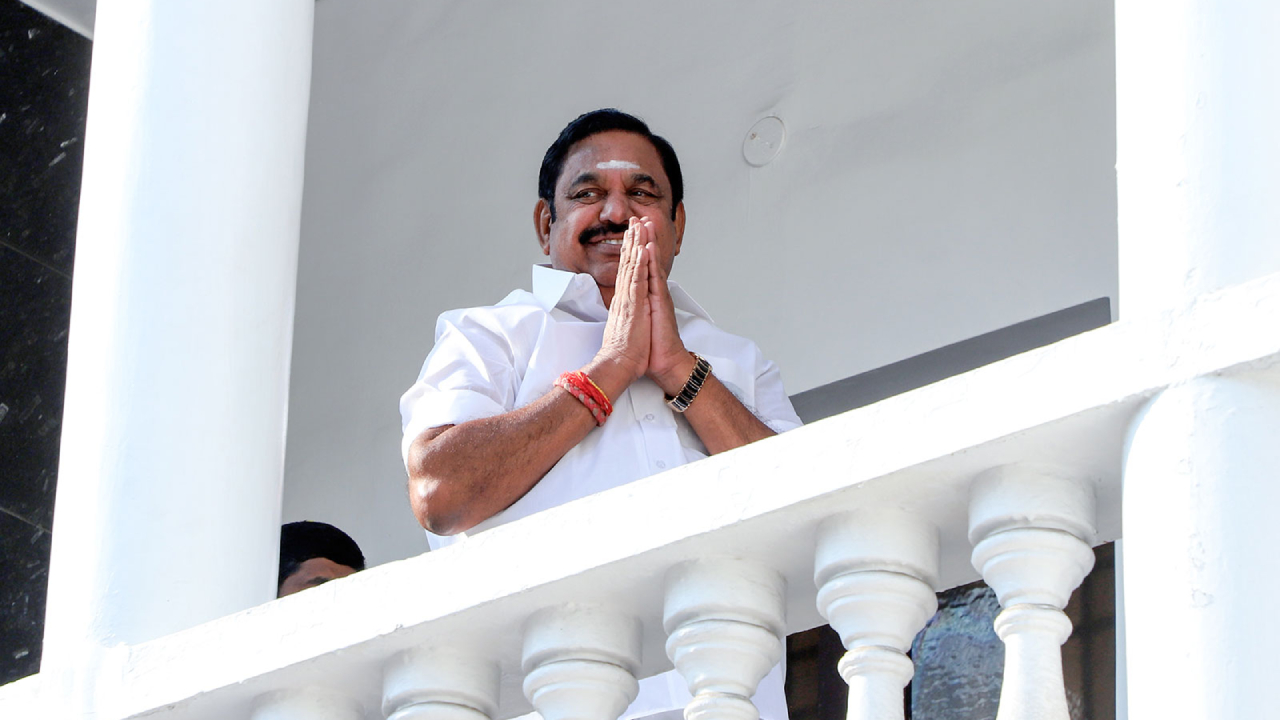 தமிழகத் தேர்தலுக்கான அதிமுகவின் முதல் வேட்பாளர் பட்டியல் வெளியீடு!