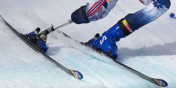 பாராலிம்பிக் போட்டிகளை முன்கூட்டியே நடத்த கனடாவின் பாரா-அல்பைன் ஸ்கீயிங் வீரர் கோரிக்கை!