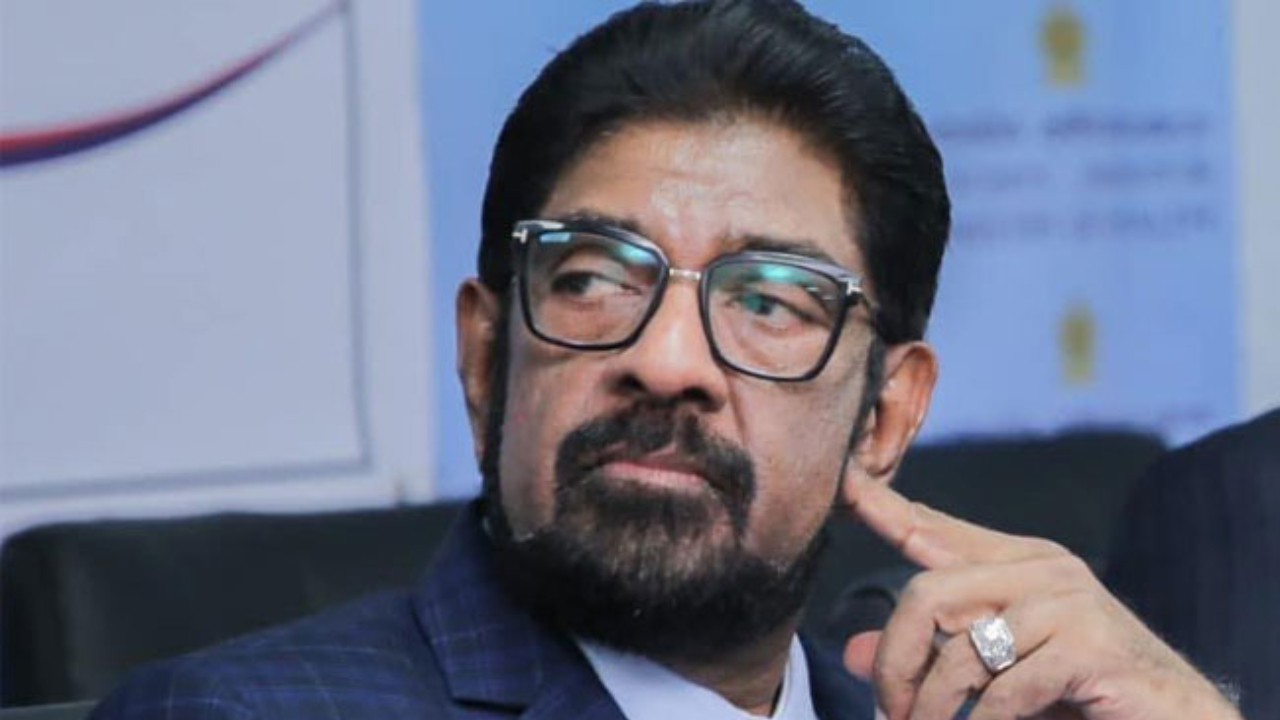 75 மில்லியன் ரூபாய் நஷ்டயீட்டை செலுத்த கெஹலியவுக்கு உத்தரவு!