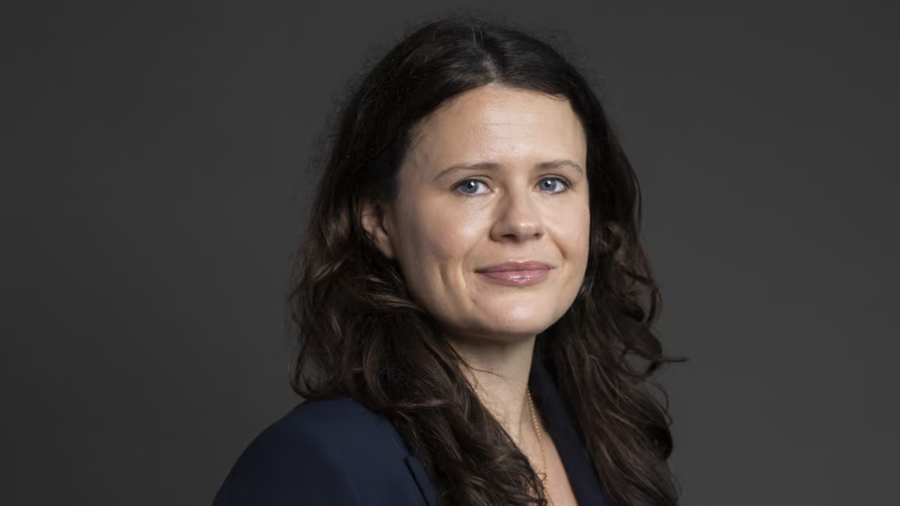 தொழிலாளர் கட்சி சட்டமன்ற உறுப்பினர் ஜோனி ரீட் பதவி இடைநீக்கம்!