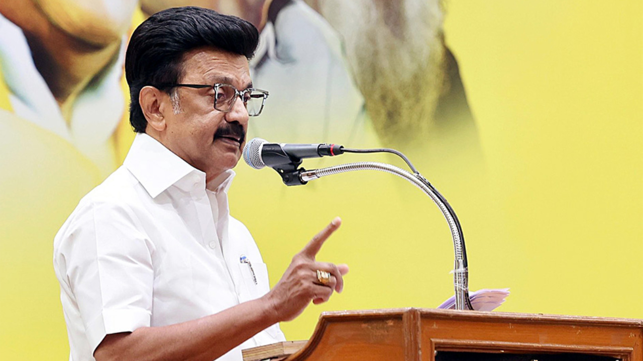 தேர்தலுக்கு முன்னதாக இ.பி.எஸ். டெல்லி பயணம்; தமிழக முதல்வர் ஸ்டாலின் கண்டனம்!