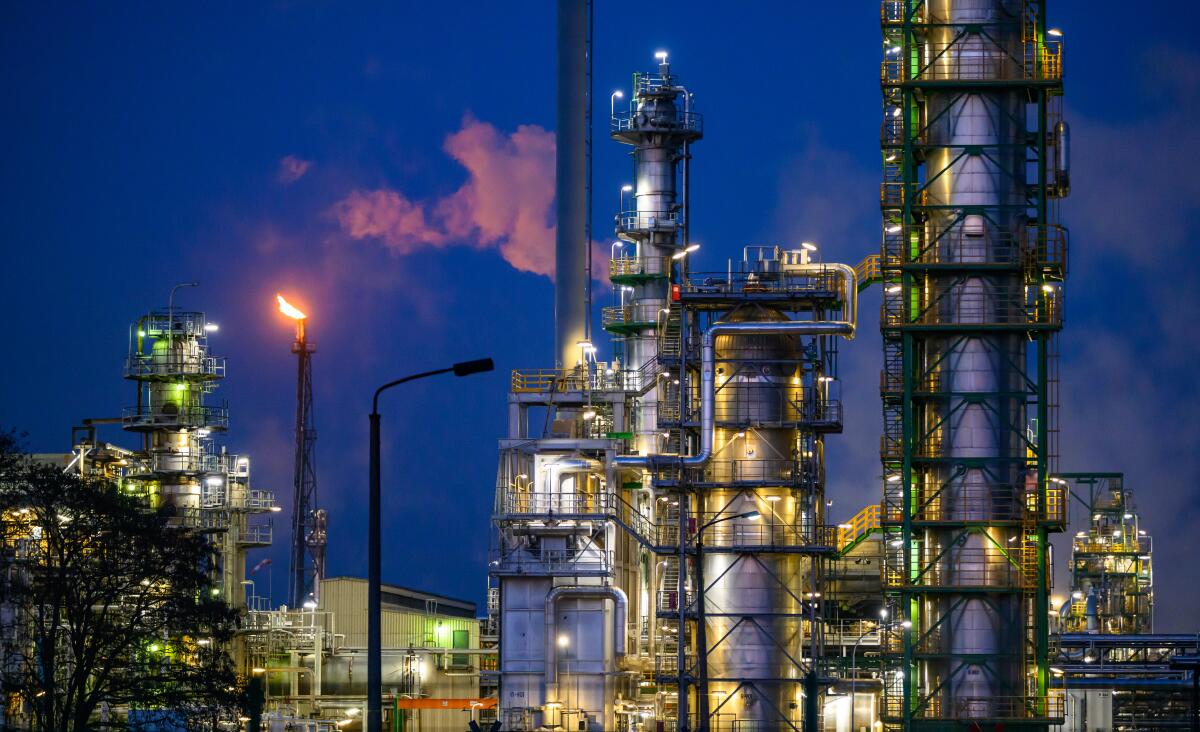 மத்தியகிழக்கின் போர் சூழலால் ரஸ்யாவின் கச்சா எண்ணெயில் லாபம் அதிகரிப்பு!