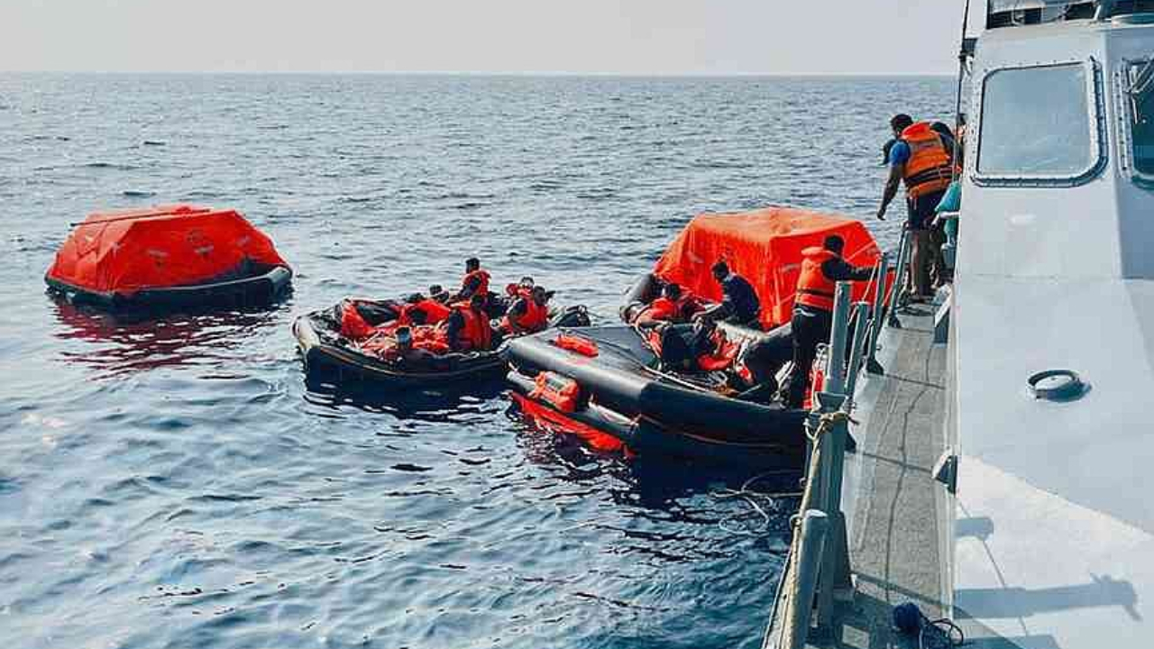 84 ஈரானிய மாலுமிகளின் உடல்களை ஈரானிய அதிகாரிகளிடம் ஒப்படைக்க உத்தரவு!