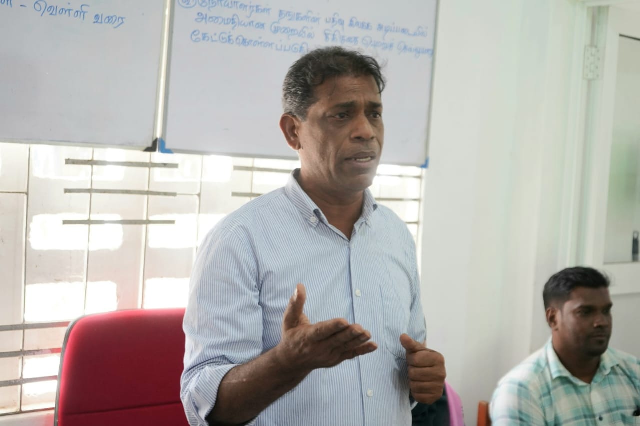 அம்பாறை கரையோர பகுதிகளில் 50 கிலோ மீற்றர்  காபட் வீதிகள்