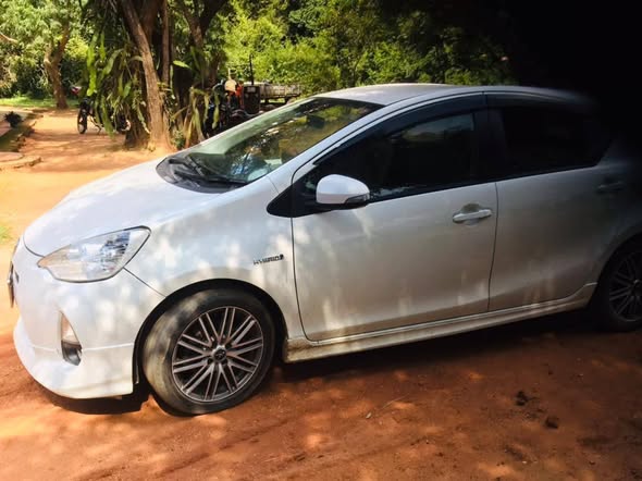 காரில் கடத்தப்பட்ட மான் மற்றும் குளுமாட்டு இறைச்சிகளுடன் இருவர் கைது!