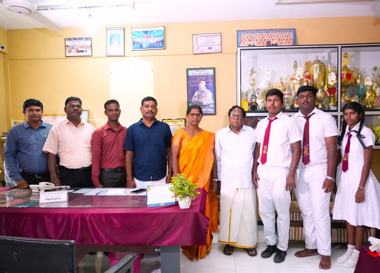 கிளிநொச்சி மாணவனுக்கு ஆளுநர் பாராட்டு