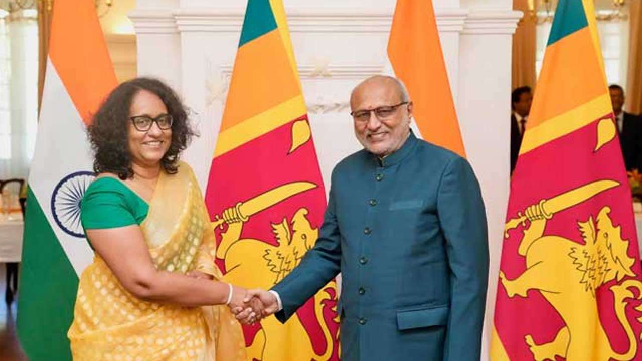 இந்தியத் துணை ஜனாதிபதி – பிரதமர் ஹரிணி அமரசூரிய இடையில் சந்திப்பு!