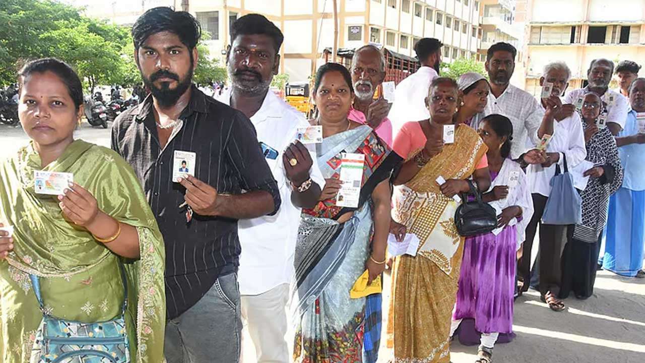 இதுவரை ஒரு கோடி வாக்காளர்கள் தங்களது கடமையை நிறைவேற்றினர்!